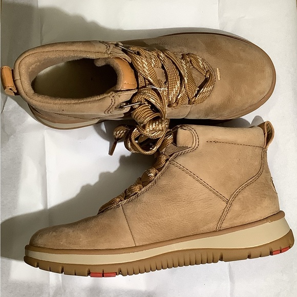 New UGG Tan Women’s Lakesider Ankle Boots - Picture 8 of 16